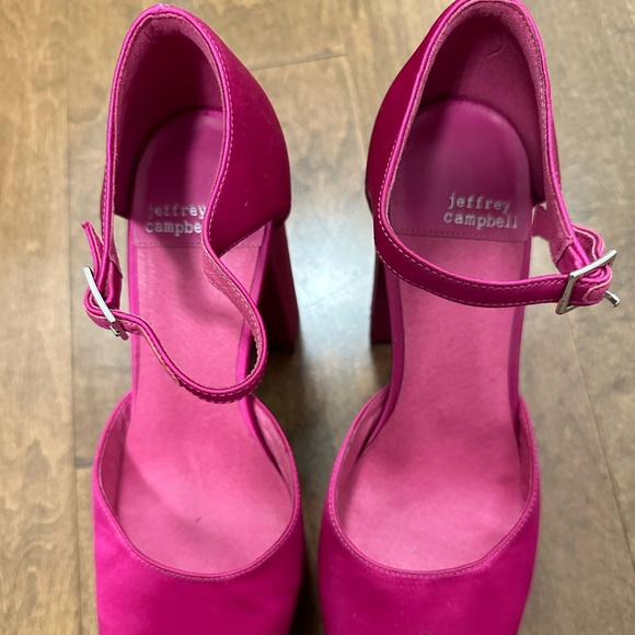 Beautiful JEFFREY CAMPBELL pumps - Picture 3 of 3